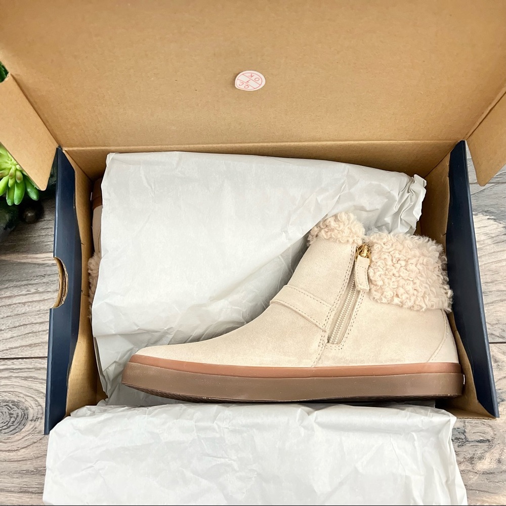 NIB Cole Haan Nantucket Cozy Ankle Boots Bootie - Picture 9 of 14